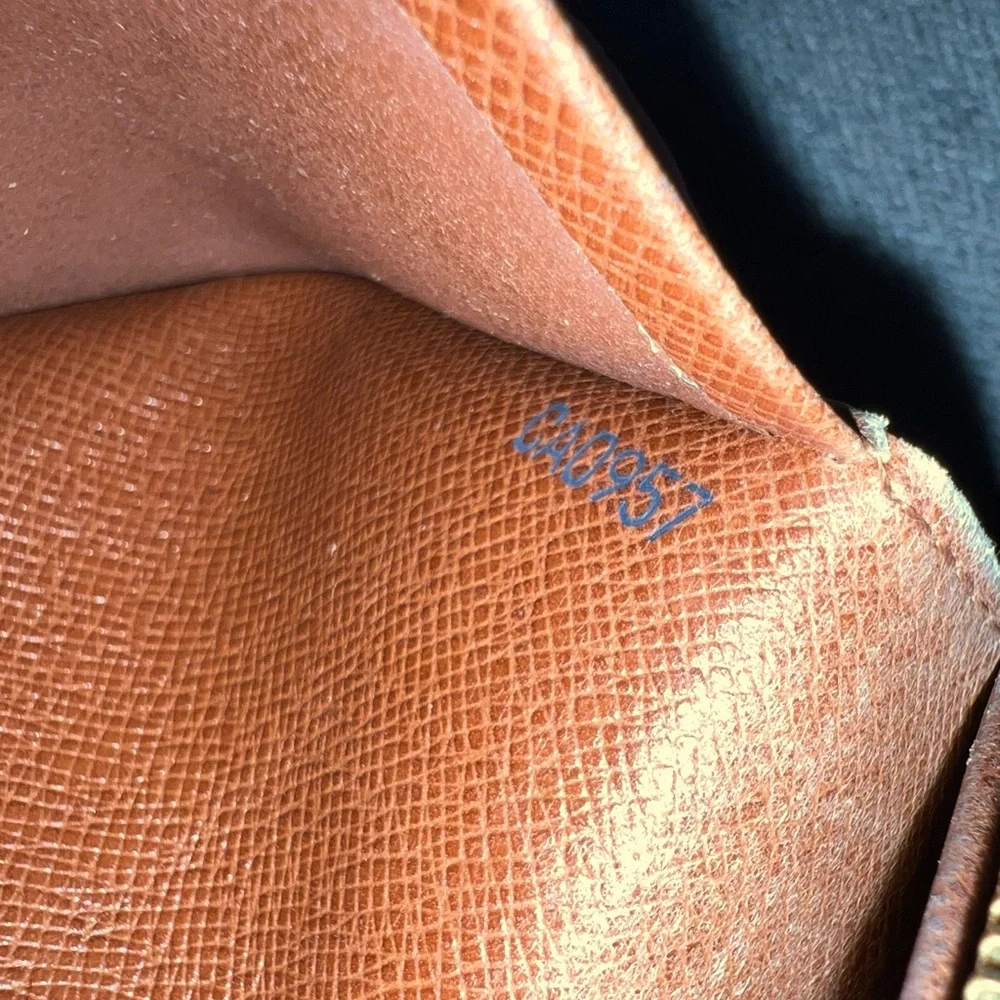 Louis Vuitton Monogram Porte-Monnaie Tresor Wallet - Picture 6 of 12
